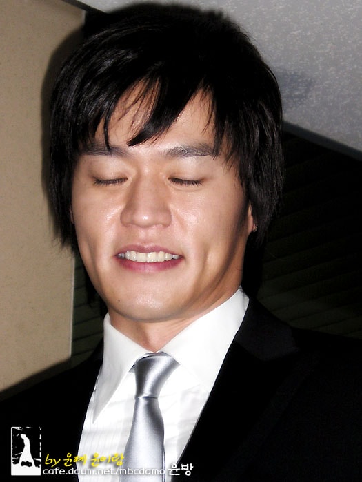http://www.newswatch247.com/pics/default/download/9180b8db6f15d30cd2413f6d3b4d9ea4.jpg