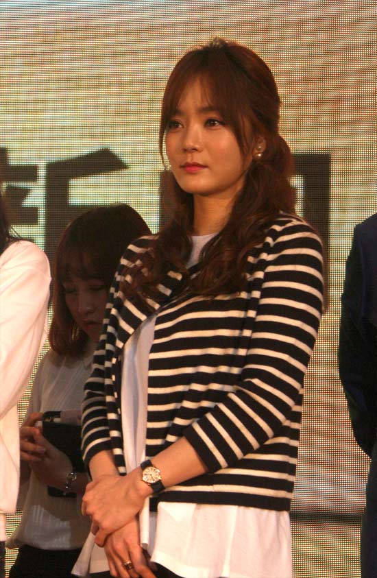 http://www.newswatch247.com/pics/default/download/94d7eb7abcb5c1515b3ffbc09bf42af1.jpg