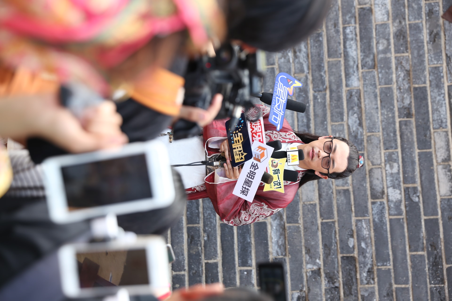 http://www.newswatch247.com/pics/default/download/9a5a1cc8bb4f478c3ac85c326765700c.jpg