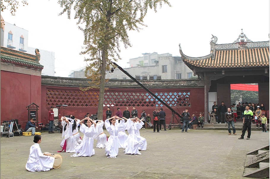 http://www.newswatch247.com/pics/default/download/9e6973a056280434ff7a5676b7663a14.jpg