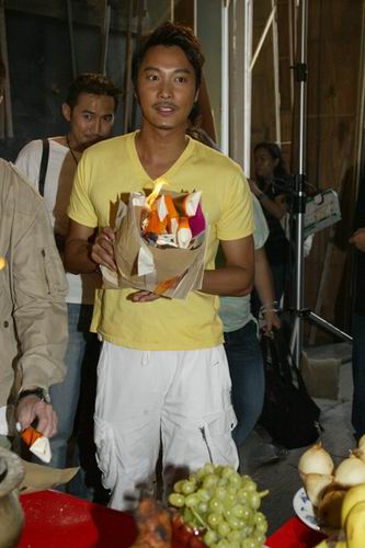 http://www.newswatch247.com/pics/default/download/a300c1c374eed37175f8b49c9edf5c01.jpg