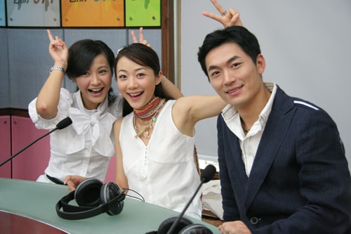 http://www.newswatch247.com/pics/default/download/a510da94b07b72a5f0aedb64d930efaa.jpg