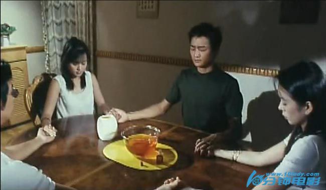 《山村老尸》劇照