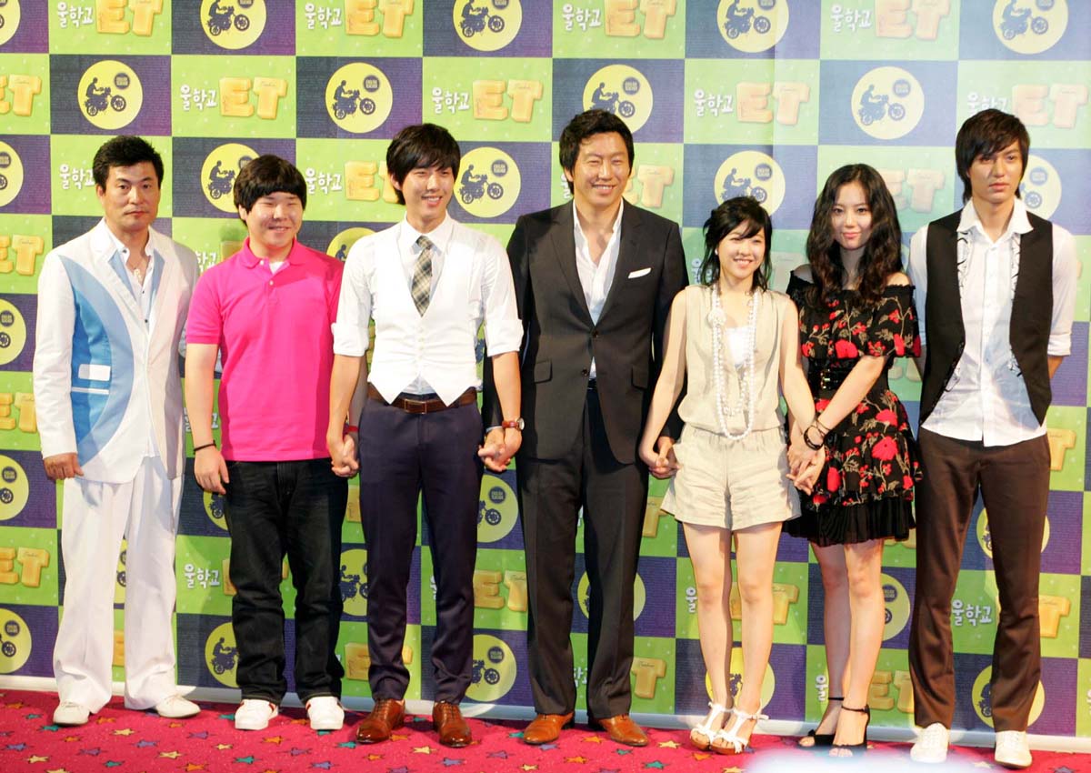 http://www.newswatch247.com/pics/default/download/a8da612b160813bcb3cc7ba66de9a87b.jpg