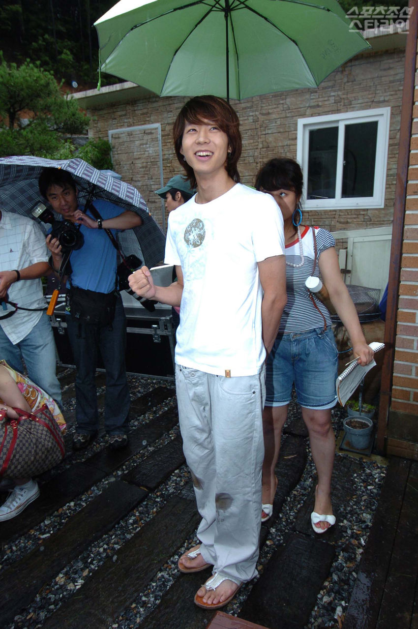 http://www.newswatch247.com/pics/default/download/a9aa230babf08572270bf83bf01cdd2f.jpg
