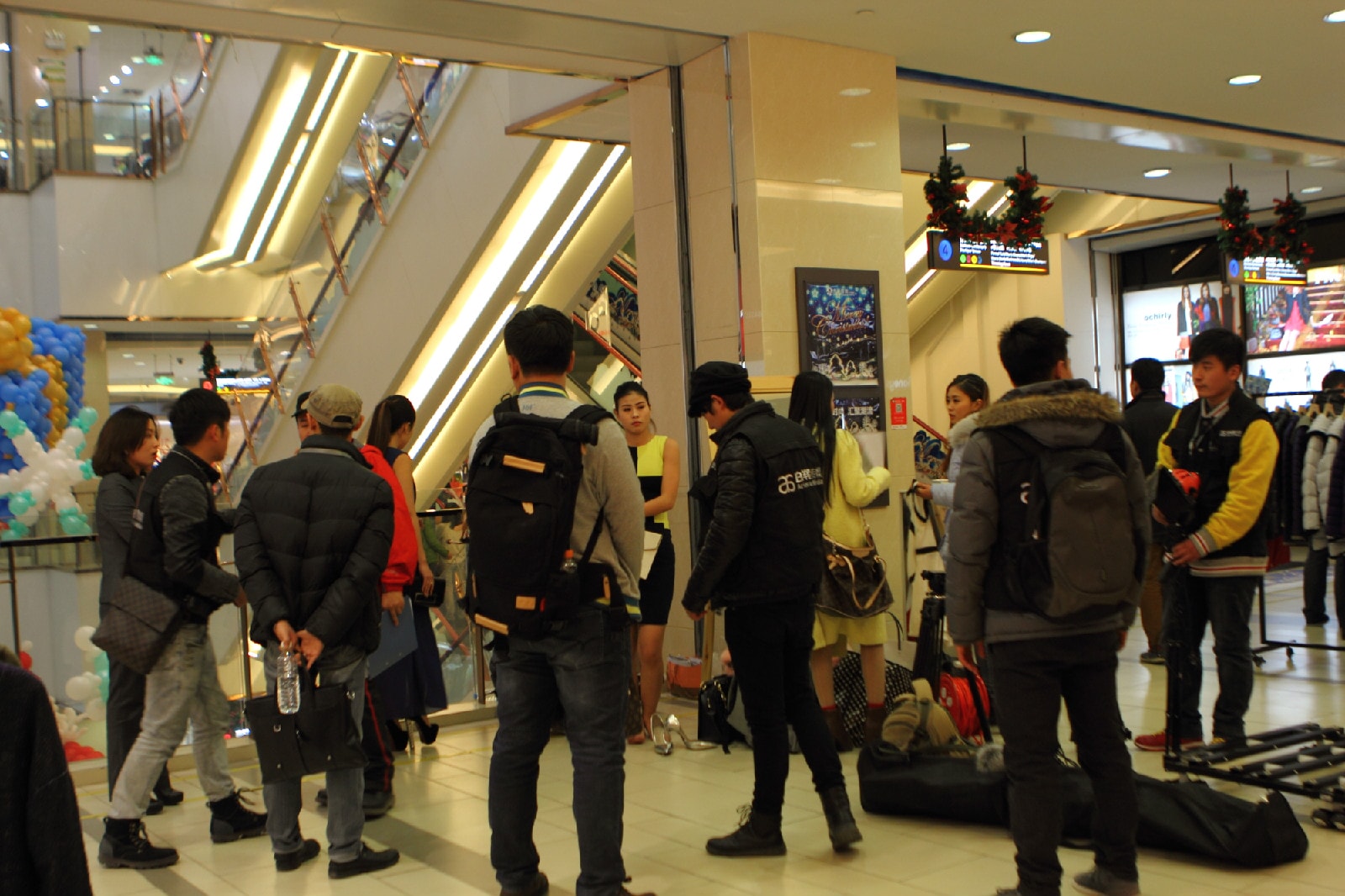 http://www.newswatch247.com/pics/default/download/ac4313009877e45f2790acec9b9f33b8.jpg