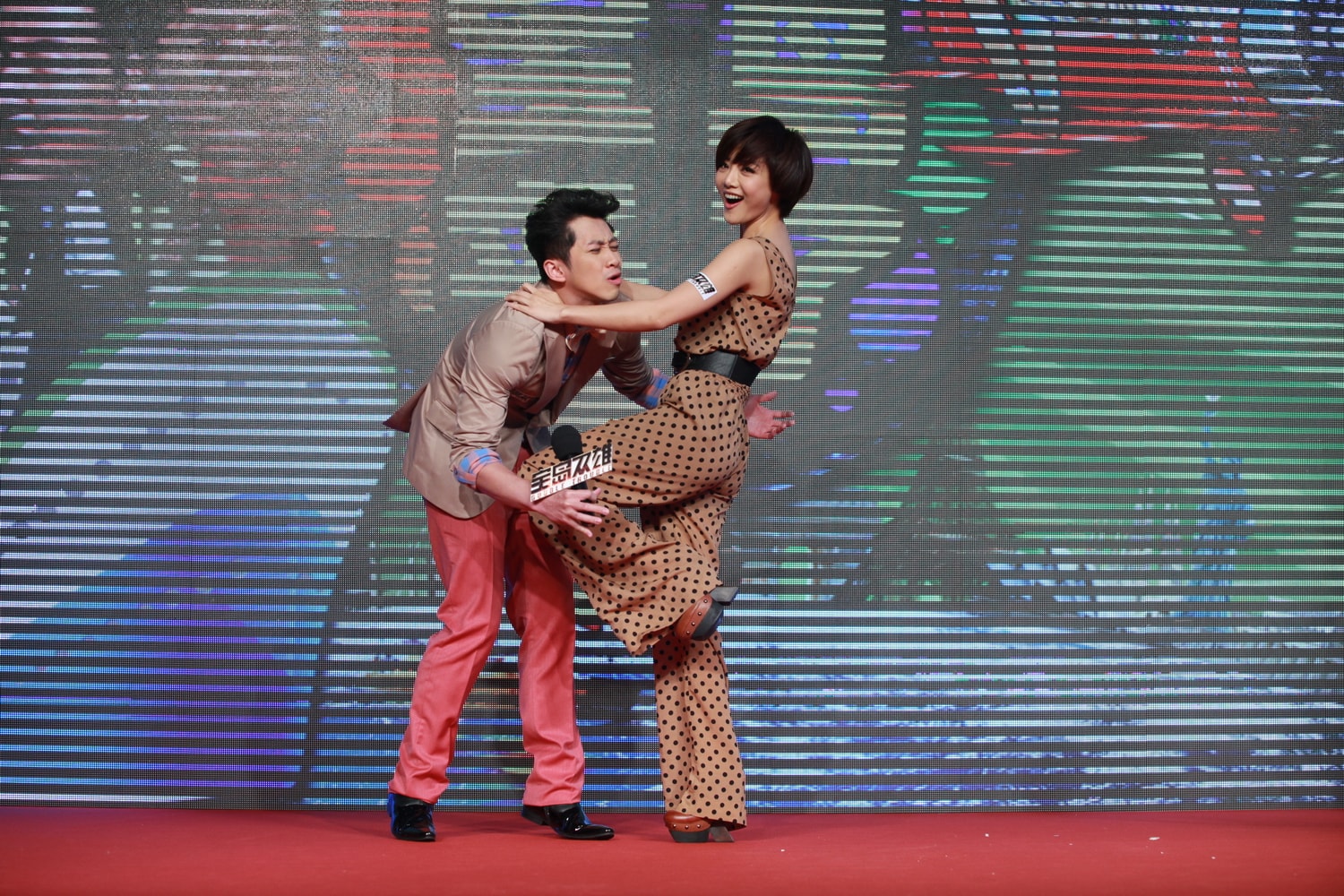 http://www.newswatch247.com/pics/default/download/ac5d9898626a7d9528a3687486c2b3e7.jpg