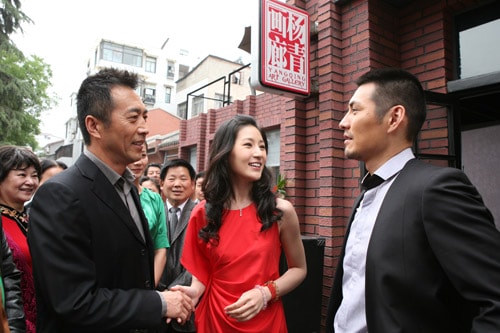http://www.newswatch247.com/pics/default/download/b0e233e0d8860035ed4df670a31dfa2f.jpg