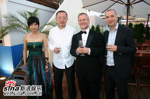 http://www.newswatch247.com/pics/default/download/b103ae49514e489a9781721f878f309e.jpg