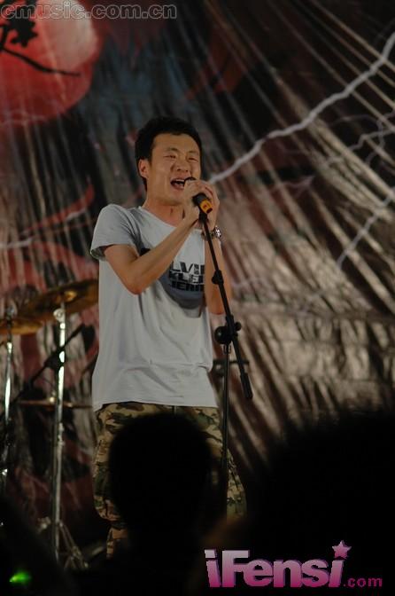http://www.newswatch247.com/pics/default/download/b129daddce8aacf6d2bbf014a8accf28.jpg