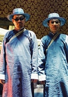 賈康熙；馮克安