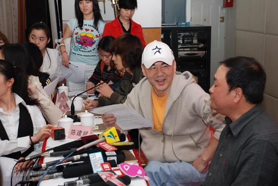 http://www.newswatch247.com/pics/default/download/b828a280a472d0f524d9a7da9cd01ead.jpg