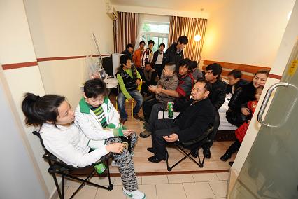 http://www.newswatch247.com/pics/default/download/b90fb7a6c43213a7c1ae1469170e4c62.jpg