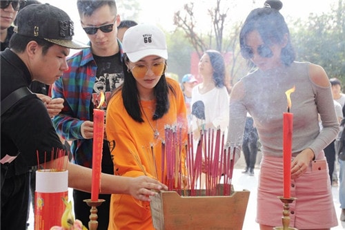 http://www.newswatch247.com/pics/default/download/bc8c/bb1f83312193f0fbc09e5600522e.jpg