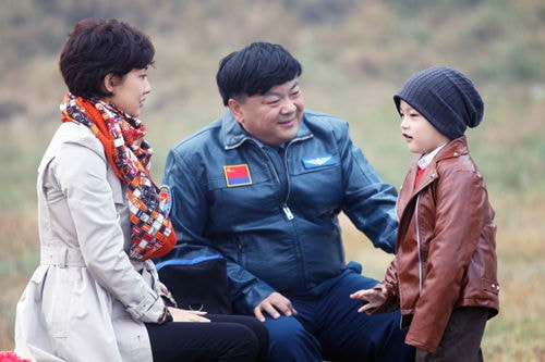 http://www.newswatch247.com/pics/default/download/bdd3a0304273d22d8e92d46a6089cda1.jpg