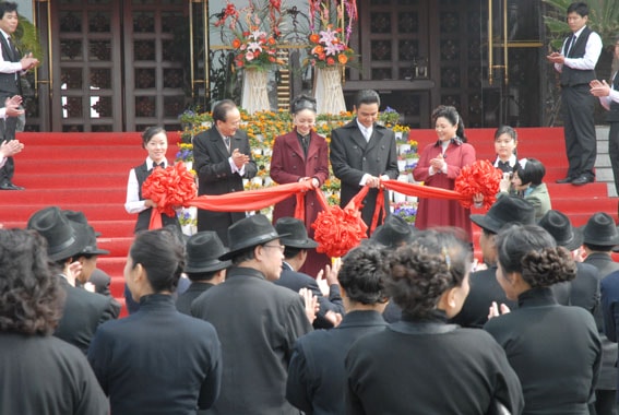 http://www.newswatch247.com/pics/default/download/bed7acbaf093333e847a1295cb84e93b.jpg