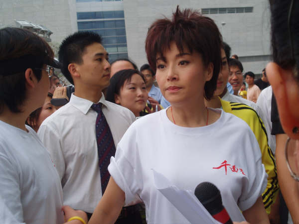 http://www.newswatch247.com/pics/default/download/c285d18fa591aa31a5672351575e29cc.jpg