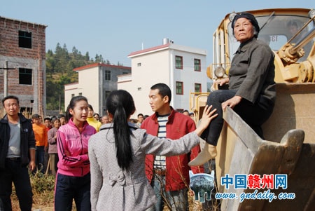 http://www.newswatch247.com/pics/default/download/c784ff2c9c9b118b14e62457a109ddc6.jpg