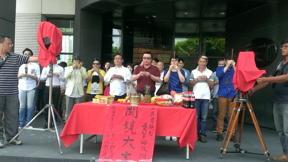 http://www.newswatch247.com/pics/default/download/c8d10303a88569526c6efe1e58980837.jpg