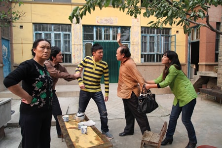 http://www.newswatch247.com/pics/default/download/c9f2e1e8266a640ed1e6f367753e9d8b.jpg
