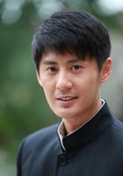 張?zhí)炱? />
													<div></div>
													<p>于偉</p>
												</a>
											</div>
											<div   id=