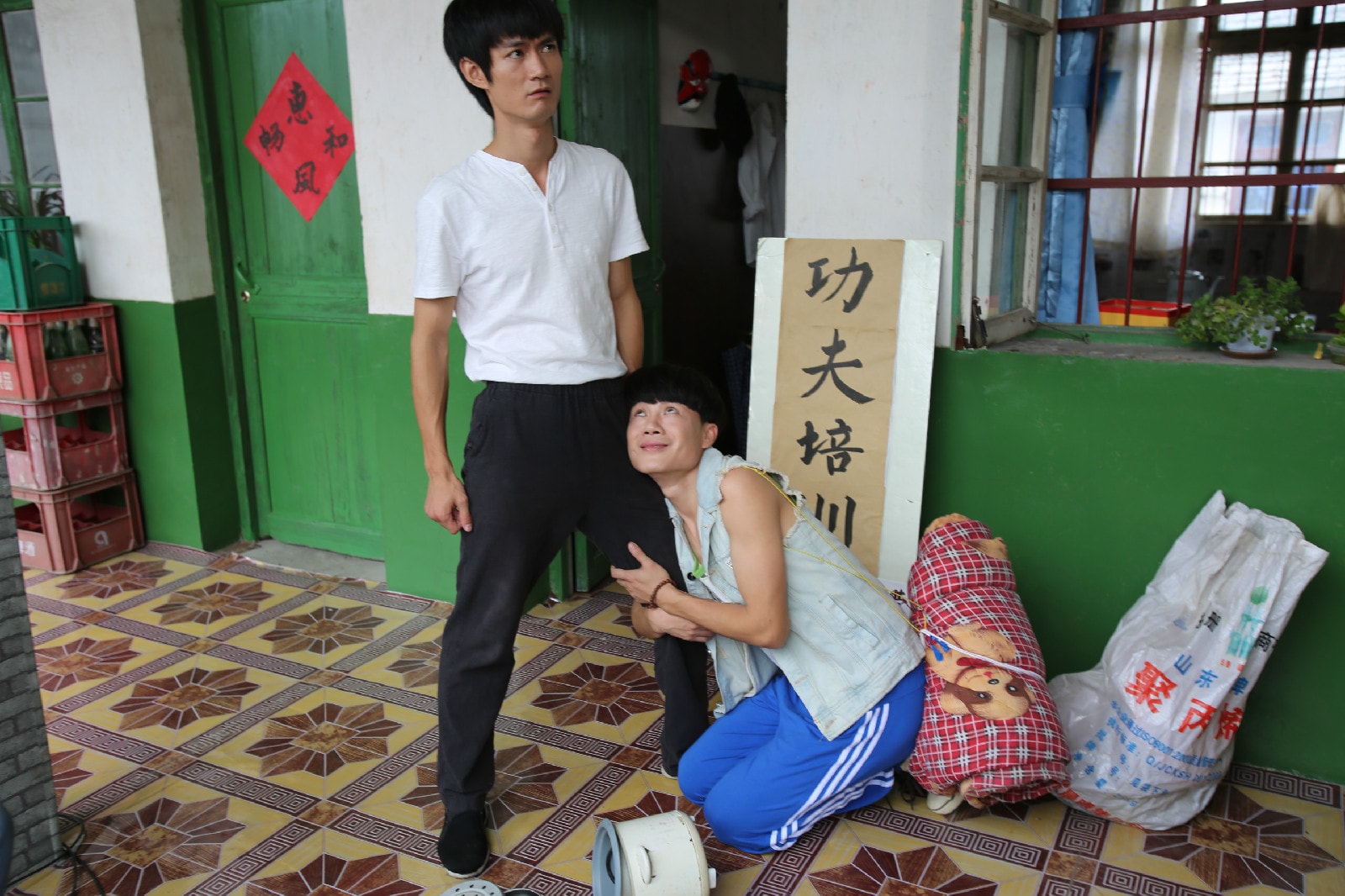 http://www.newswatch247.com/pics/default/download/cff2fdfc8344c2b37cea1c0674eee969.jpg