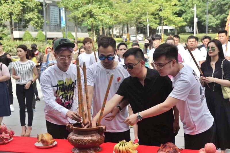 http://www.newswatch247.com/pics/default/download/d07e0fa0c4950a4c005a062f1d606b41.jpg