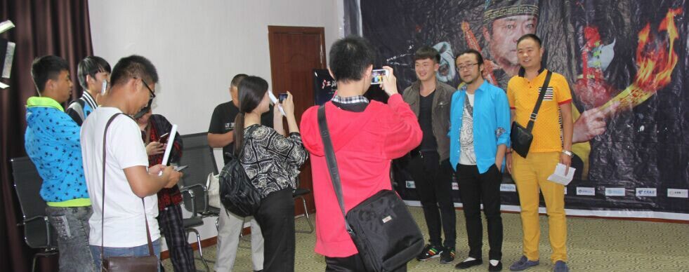 http://www.newswatch247.com/pics/default/download/d53c56054ec9fa17ae3be8bb1caee75d.jpg