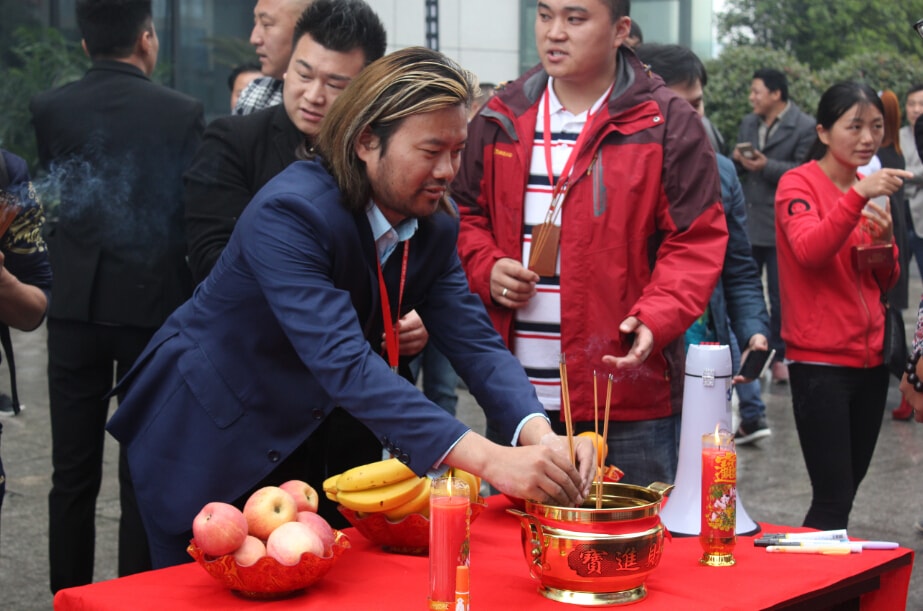 http://www.newswatch247.com/pics/default/download/df92012da4a38ec64e5ad2f05aa152ea.jpg