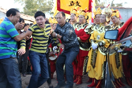 http://www.newswatch247.com/pics/default/download/e1fffb67c80af2776bcfecaa3ae39783.jpg