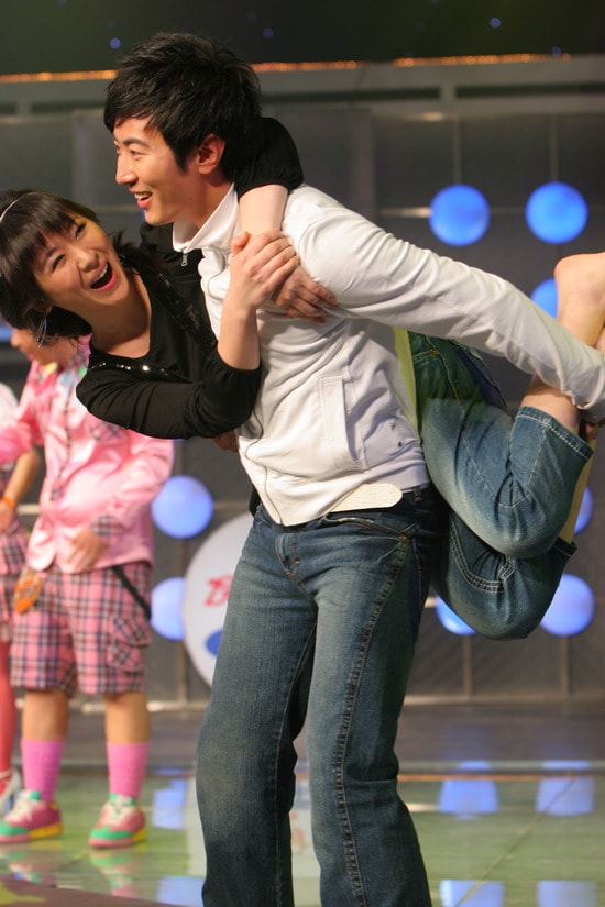 http://www.newswatch247.com/pics/default/download/e233d70a42e3c3959c5745ed1bddc230.jpg