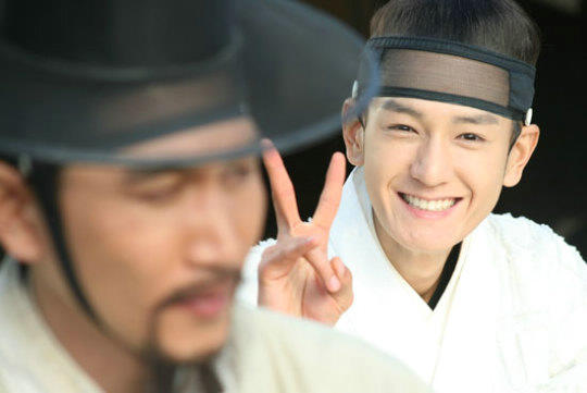 http://www.newswatch247.com/pics/default/download/e424281dbd41f3e2a9c16cf3e768e8dc.jpg