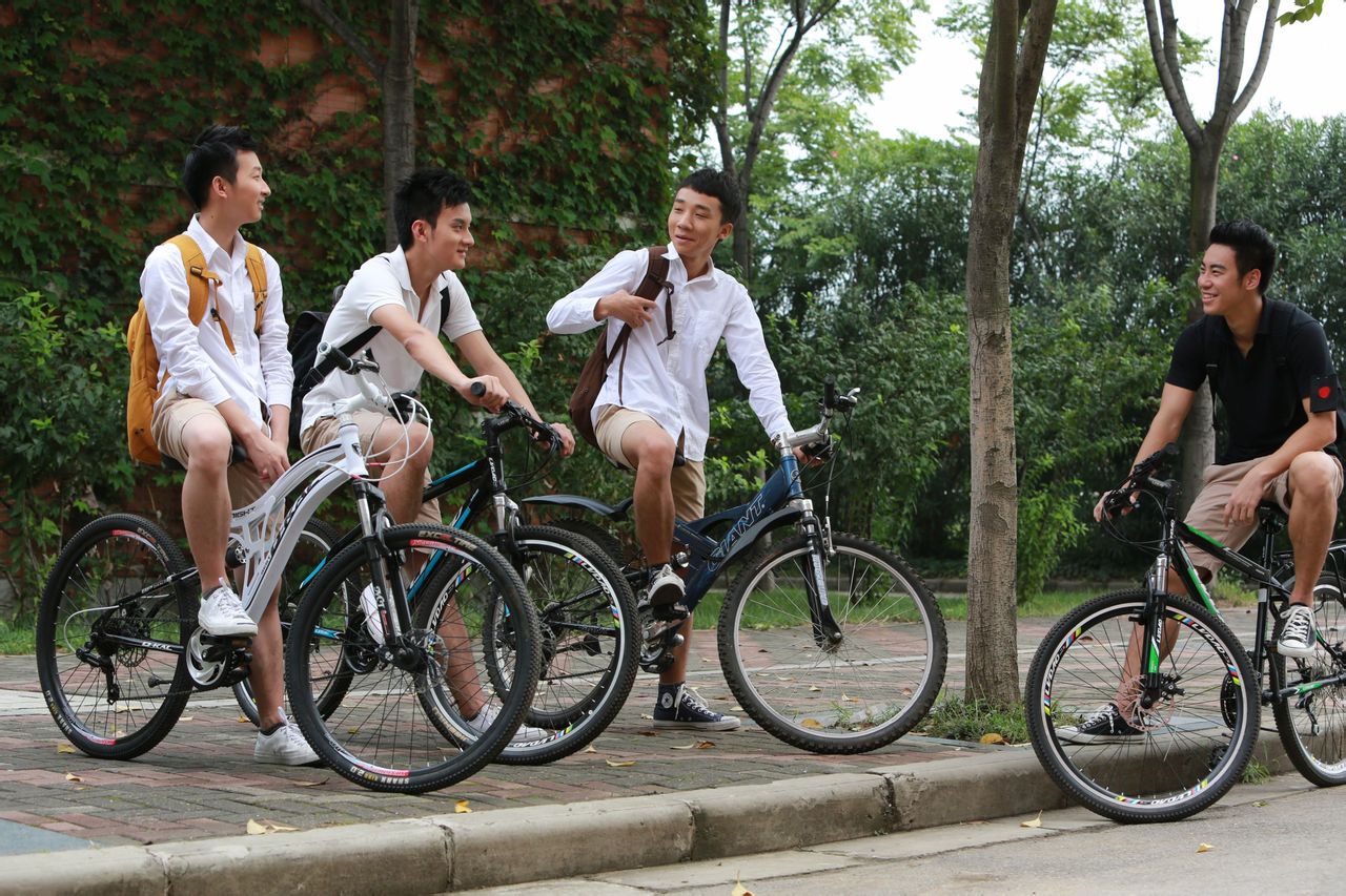 http://www.newswatch247.com/pics/default/download/e827a95fbe1c77fc081d93ee03c1087f.jpg