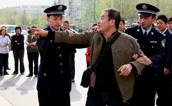 http://www.newswatch247.com/pics/default/download/ea1ec629adee44fd34596184aec76a0b.jpg