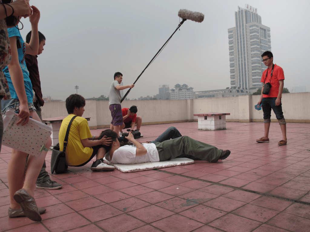 http://www.newswatch247.com/pics/default/download/eab489bed879e7cf3ff700d96822f225.jpg