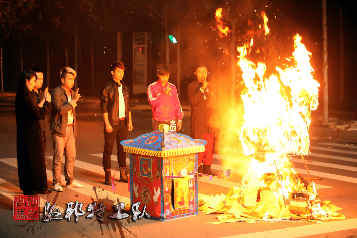 http://www.newswatch247.com/pics/default/download/eb7c984a73263ea117a5c7b6fa09806b.jpg