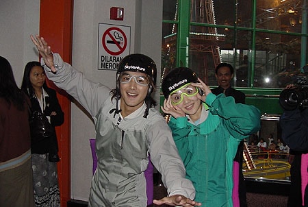 http://www.newswatch247.com/pics/default/download/ed63acaae2a7faec2769bf03fa88deca.jpg
