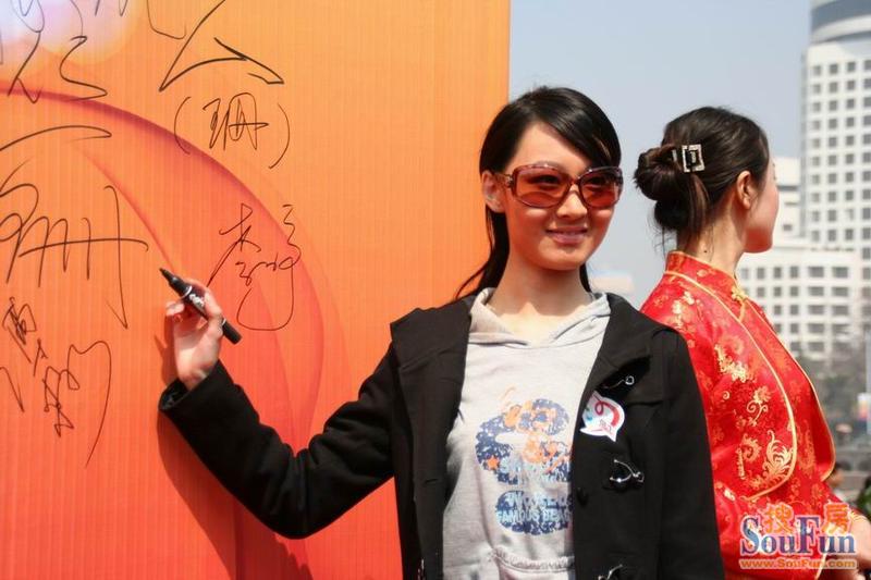 http://www.newswatch247.com/pics/default/download/ef9642a71d484c41805d94fb33fed219.jpg