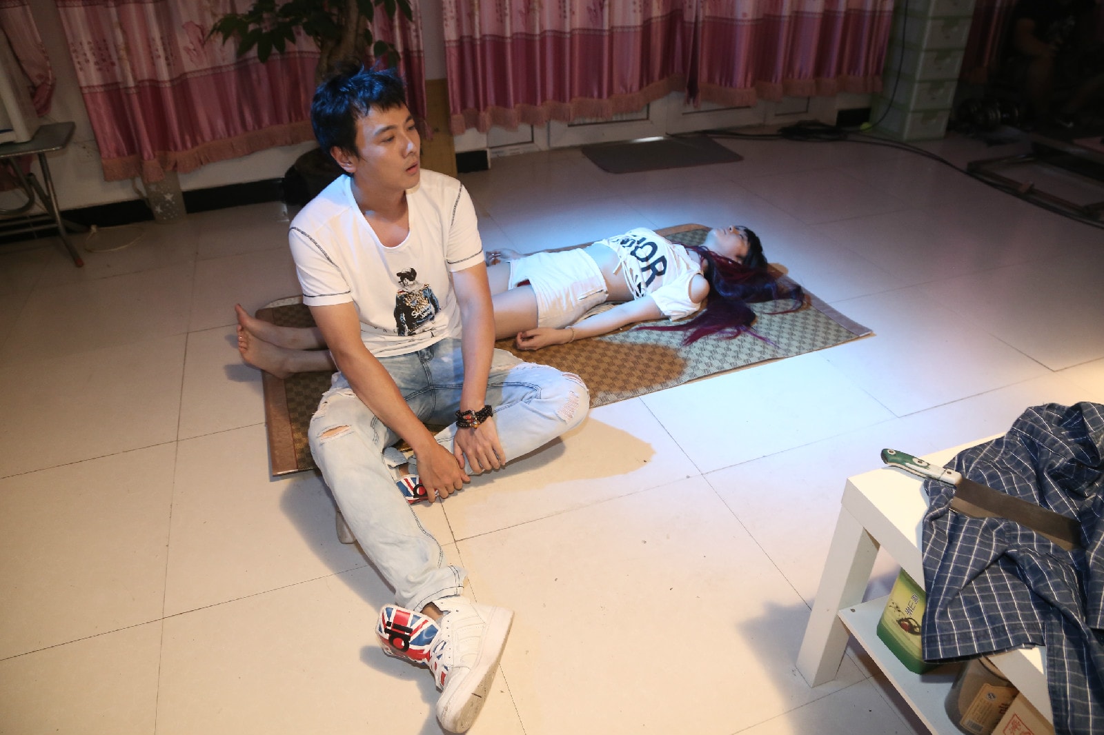 http://www.newswatch247.com/pics/default/download/efde882aeb935afe938382cfc3c6dd1e.jpg