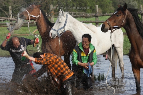 http://www.newswatch247.com/pics/default/download/f50c02ca4b0d09ac3046ebb8ba675dc8.jpg