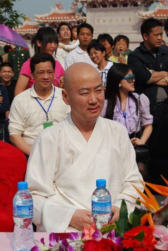 http://www.newswatch247.com/pics/default/download/f782d7a75df229eb312622e541ed1be7.jpg