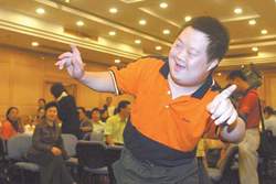 舟舟成長經(jīng)歷照