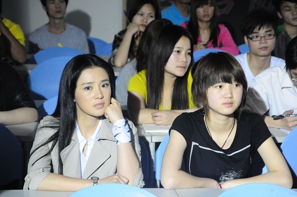 http://www.newswatch247.com/pics/default/download/f9ead1e58fc0aee0d12f7bd0411b9c6b.jpg