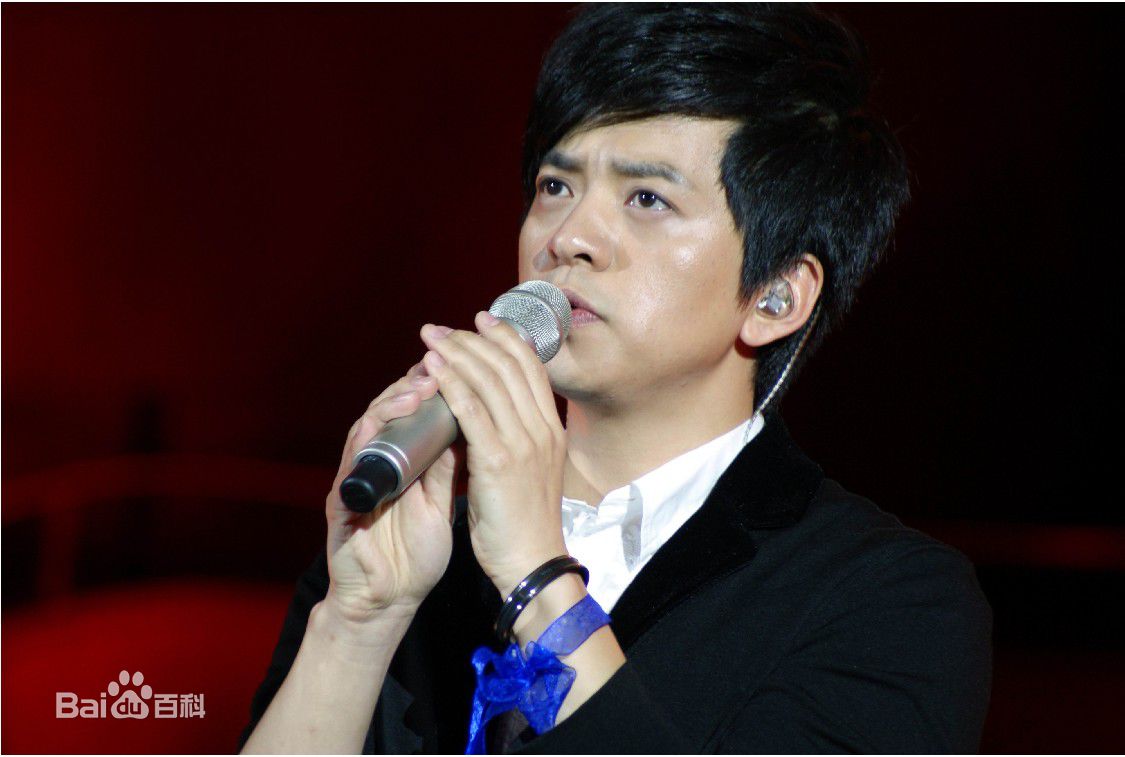 http://www.newswatch247.com/pics/star/pic/00a0f438c320b41d777ef57e5c696f70.jpg