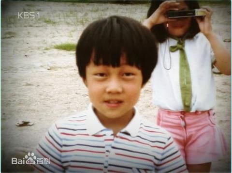 http://www.newswatch247.com/pics/star/pic/0161c4838edf7e1edd7b5bfe8bedaad0.jpg