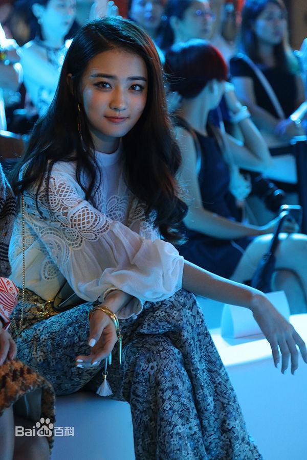 http://www.newswatch247.com/pics/star/pic/020c94d7472b7d48eb0a1508b2f34d4e.jpg