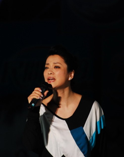 http://www.newswatch247.com/pics/star/pic/024001537fc334ea30a61efada381753.jpg