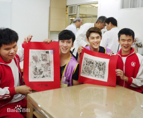 http://www.newswatch247.com/pics/star/pic/035965be3f91d76583e609b62a5151c3.jpg