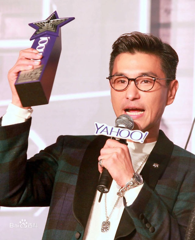http://www.newswatch247.com/pics/star/pic/04493f2d16d34d54833d04677fed1e6b.jpg