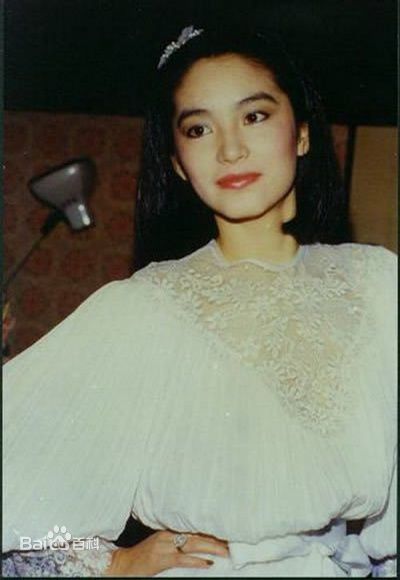 http://www.newswatch247.com/pics/star/pic/0475ba5f8b628e3263f8d3bfaa8df839.jpg